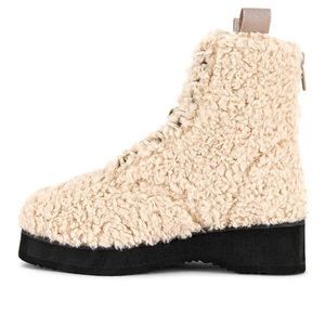 ROAM- ROAM Combat Cush Boots - Nude- New with tags- Women’s 6